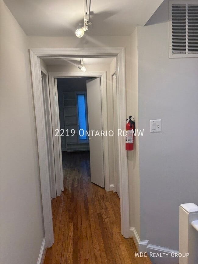Building Photo - 2219 Ontario Rd NW