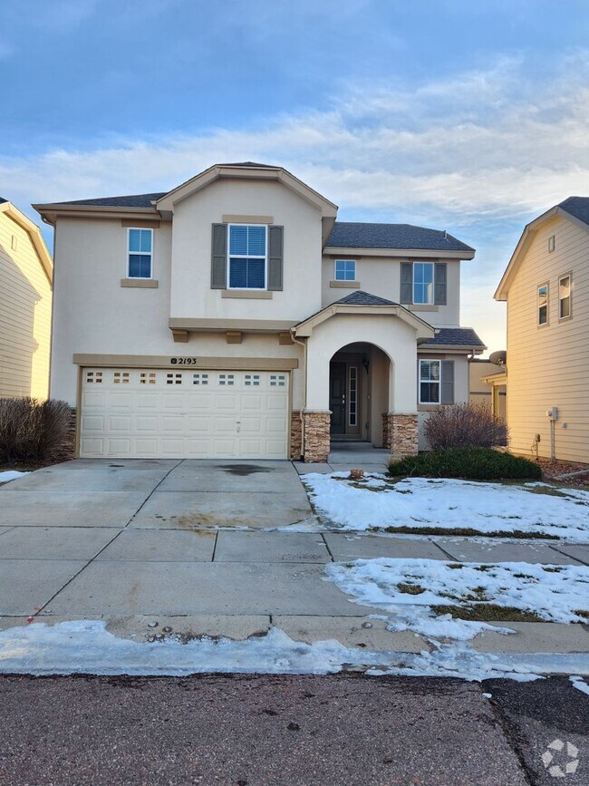 Building Photo - 3 Bedroom Single Family Home with NO Lawn ...