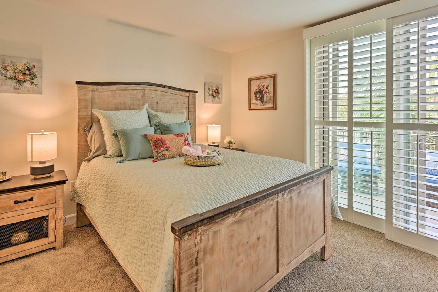 Building Photo - 1016 Costa Pacifica Way