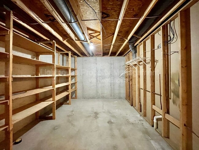 Building Photo - 6800 68th St SE