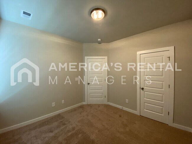 Building Photo - Home for Rent in Thorsby! Available NOW!!