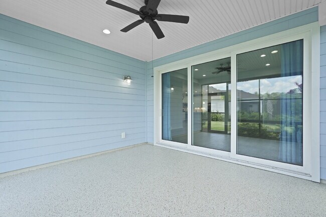 Building Photo - "Charming 2-Bedroom Retreat with 2 Baths and Den - 1558 Sq. Ft. of Comfort in Latitude Margaritav...