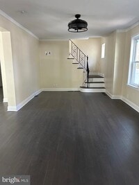 Building Photo - 614 Linden Ave