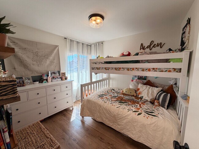 Building Photo - Nicely updated -one story home in Camarilo's desirable Mission Oaks Neighborhood