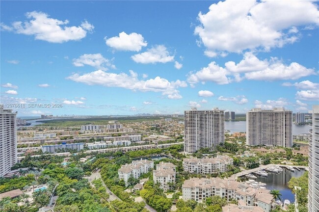 Building Photo - 4000 Island Blvd