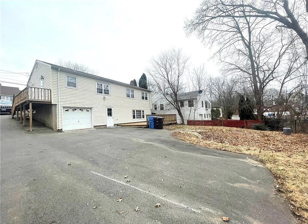 Building Photo - 184 Hillcrest Ave