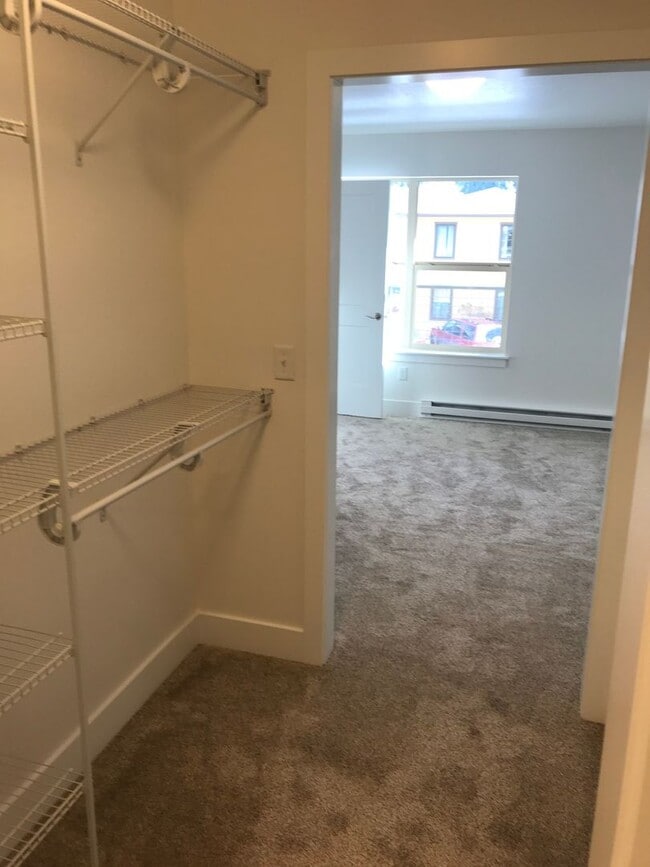 Building Photo - $1295.00/ Brand new 1 bedroom 1 bath condo