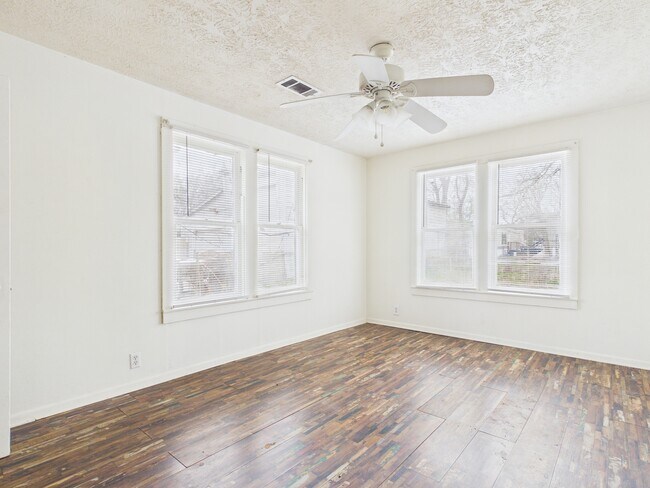 Building Photo - 138 Watson St