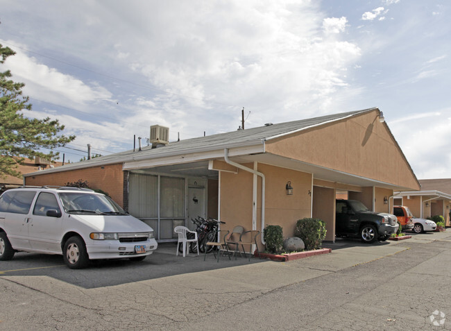 Primary Photo - Oxford Court Duplexes