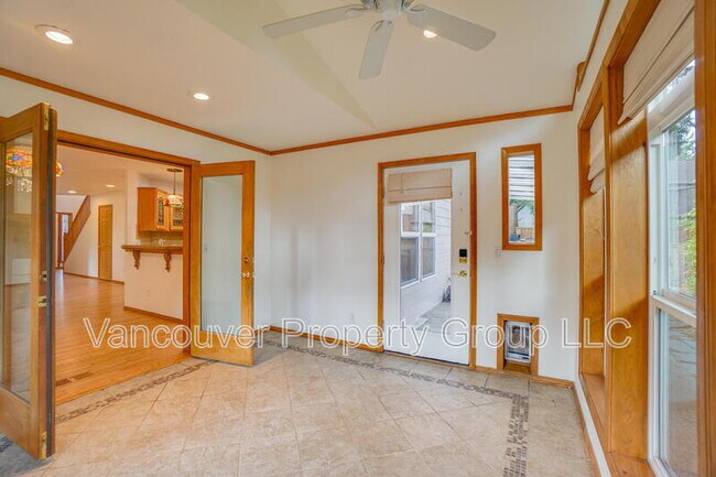 Building Photo - 15720 NE 13th Way