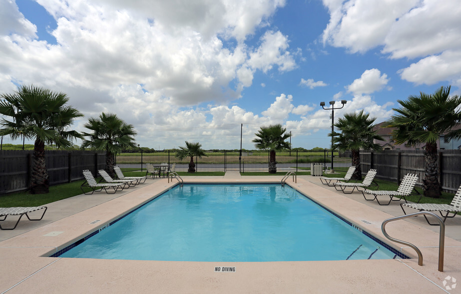 pool - Stone Oak Apartments