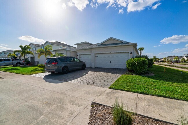 Building Photo - 17548 Canopy Ct