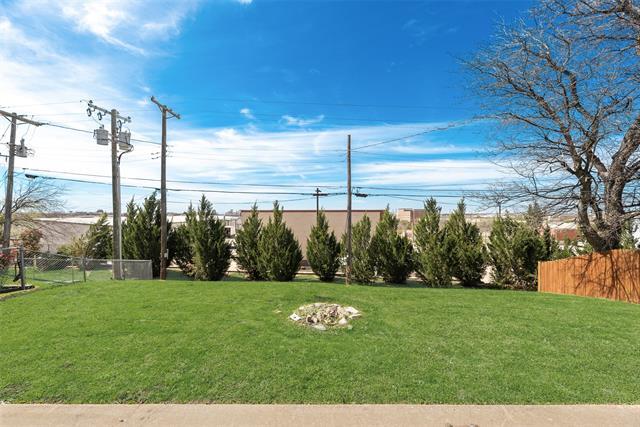 Building Photo - 9625 Cherry St