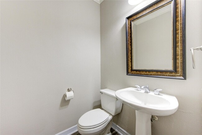 Building Photo - 4340 Lake Walk Ct