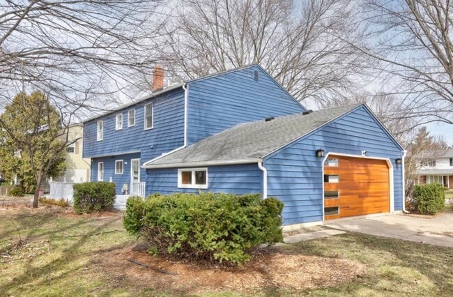 Building Photo - The Space You’ve Been Waiting For — 4 Beds, 2.5 Baths in Saginaw Township