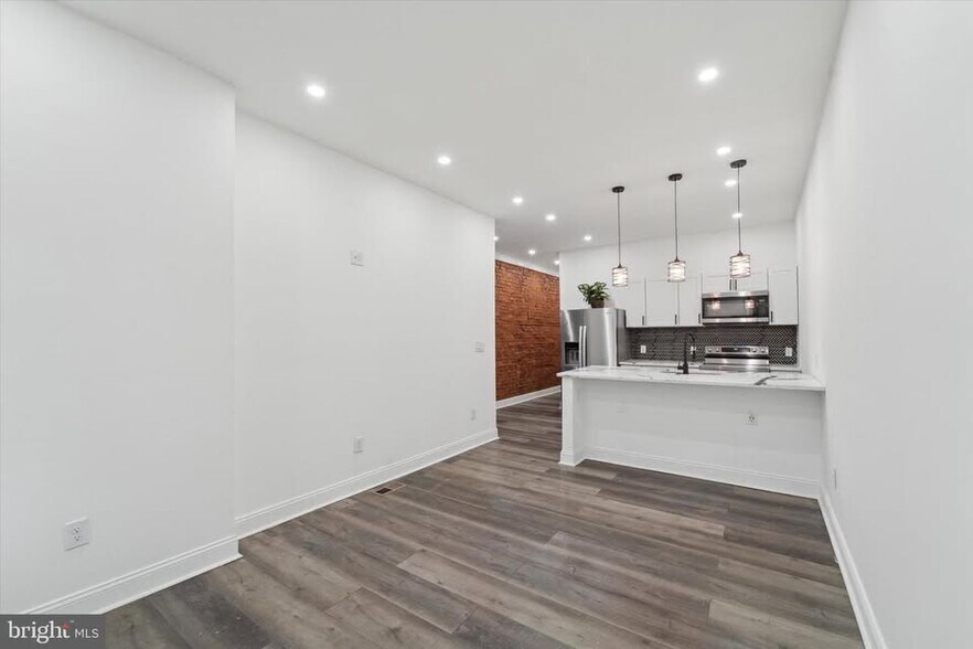 Building Photo - 3660 N Marvine St