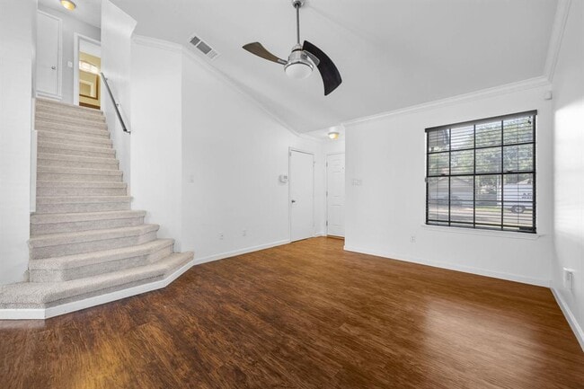 Building Photo - 12800 Meehan Dr