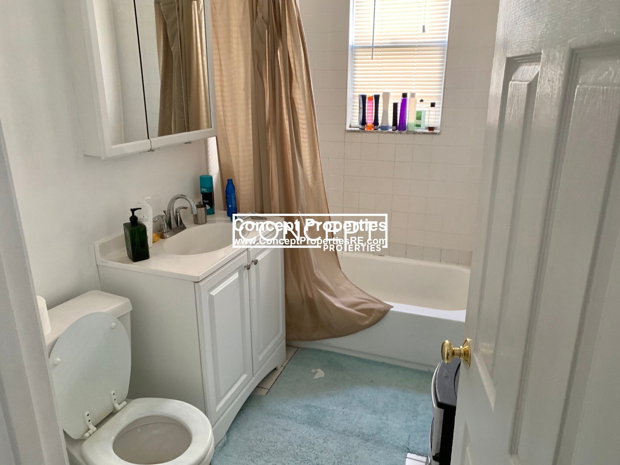 Building Photo - 26 Haskell St