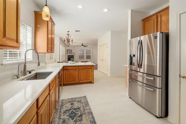 Building Photo - 2023 Wood Glen Dr