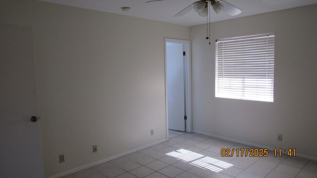 Building Photo - 3 Bed 2 Bath 2 Car Garage with ample parking