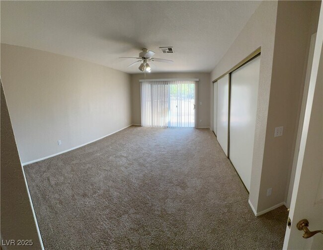 Building Photo - 7273 Vista Bonita Dr