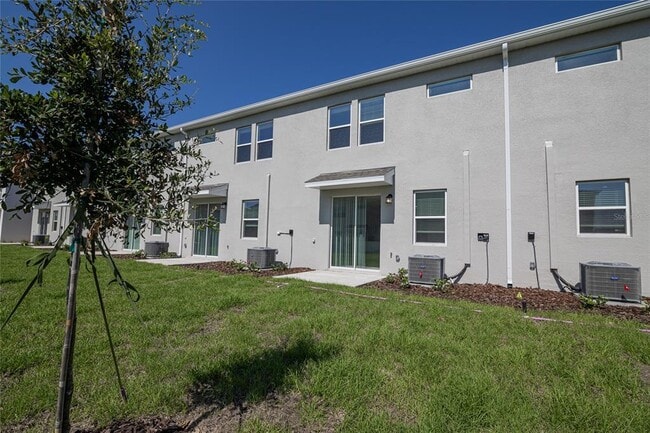 Building Photo - 2642 Runners Cir