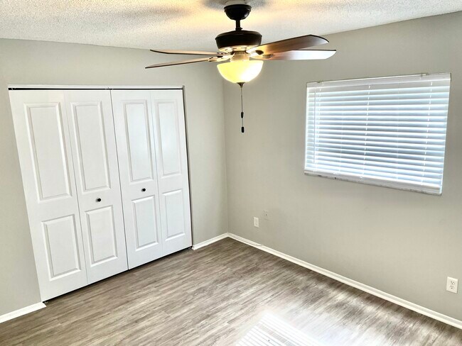 Building Photo - 3540 32nd Ave N