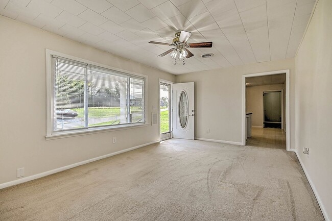 Building Photo - 135 Hixon Cir