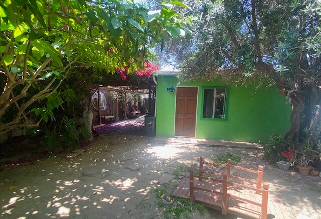 Building Photo - 310 N Lima St