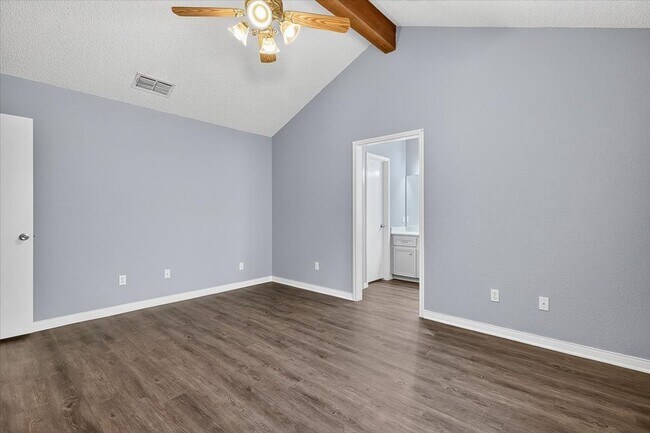 Building Photo - 6826 Holiday Ln
