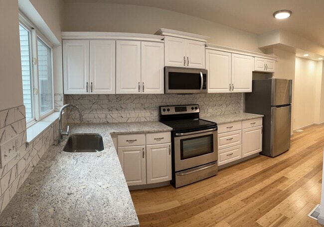 Building Photo - Millvale House