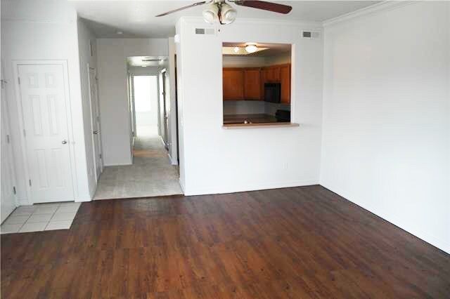 Building Photo - Move In Special on this Fantastic Condo 2 Bedroom and 2 Bath home with A/C