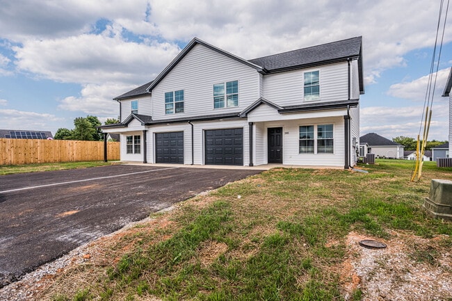 Building Photo - 245 Whispering Hills Blvd