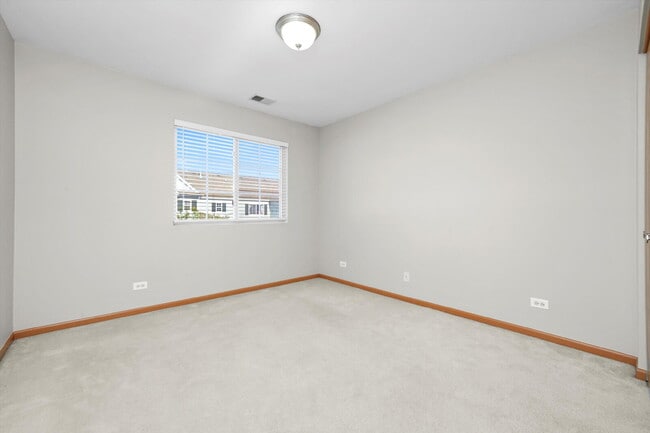 Building Photo - Modern 3-Bed, 2.5-Bath Townhome with Pond ...