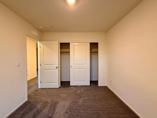 Building Photo - Brand-New Townhome for Rent in the Highly ...