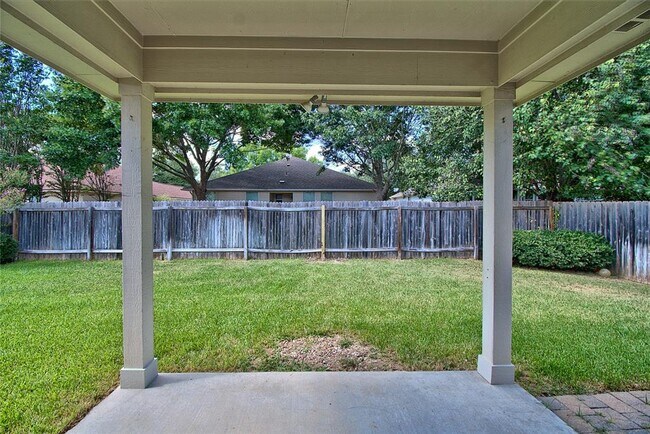 Building Photo - 7749 Squirrel Hollow Dr