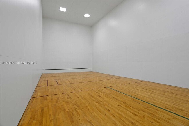 Building Photo - 801 Brickell Key Blvd