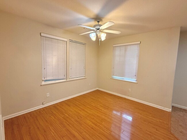 Building Photo - COMING SOON! | $3,700 / 3BR GORGEOUS CENTRAL FREMONT TOWNHOME IN PARKMONT