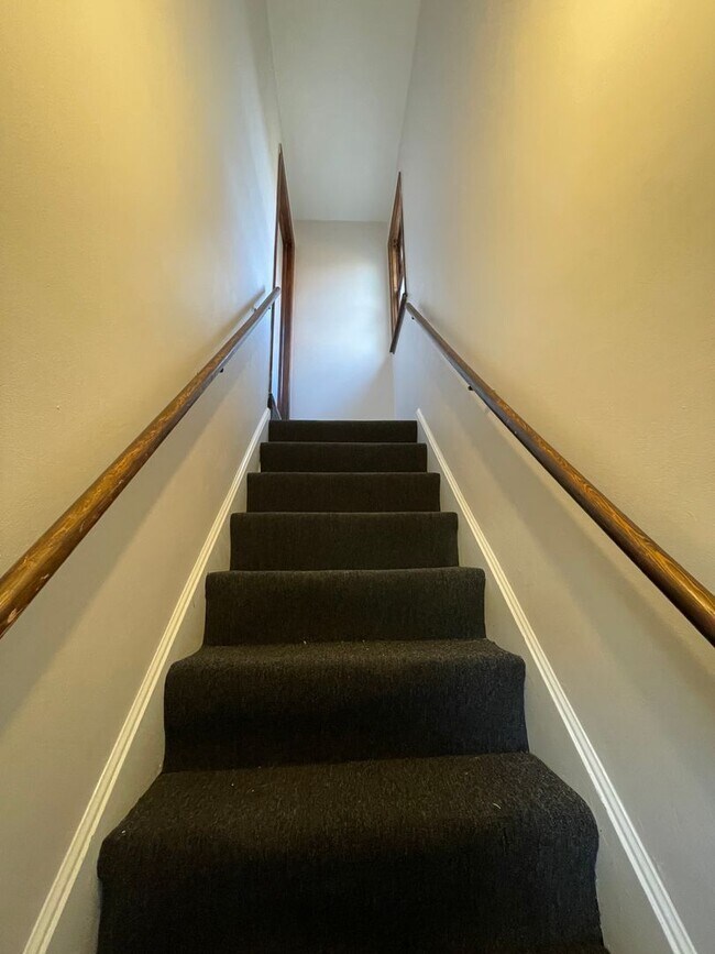 Building Photo - 3155 N 52nd St