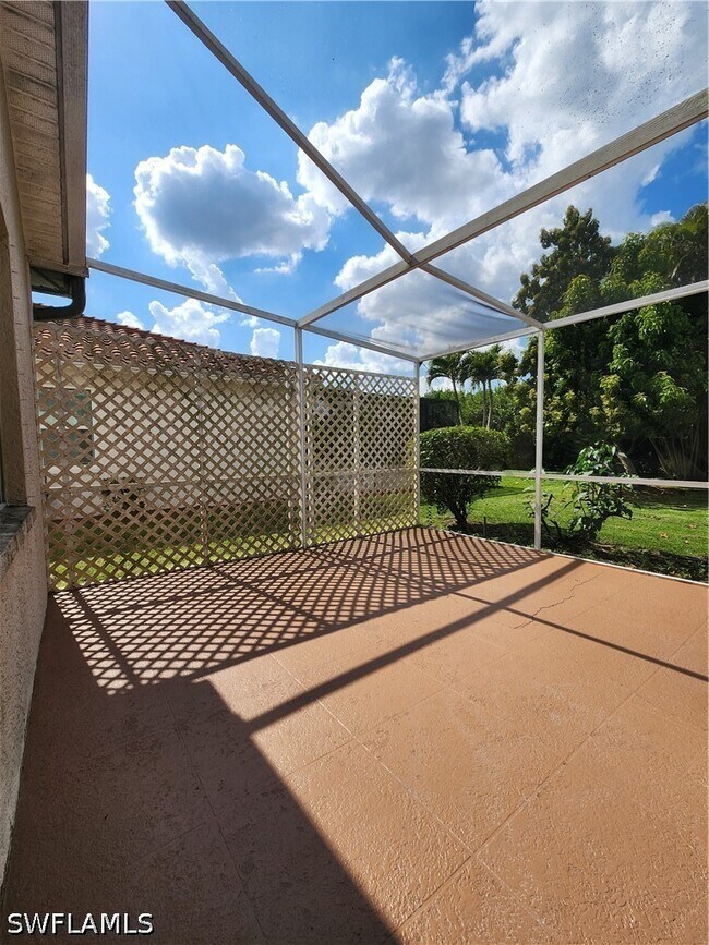 Building Photo - 11082 Lakeland Cir