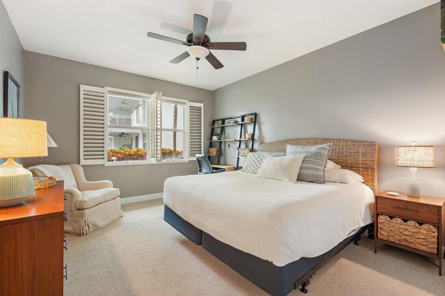 Building Photo - 814 Bay Colony Dr S