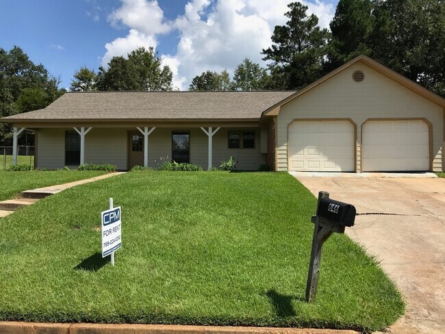 Primary Photo - Beautiful Home for Lease!