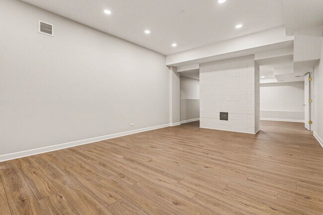 Building Photo - 841 Turnbridge Cir