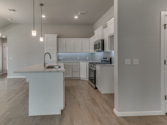 Building Photo - Beautiful New Home!