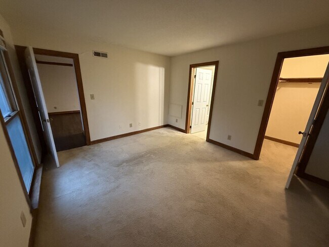 Building Photo - 3517-301 Ivy Commons Drive