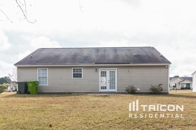 Building Photo - 207 Denby Cir