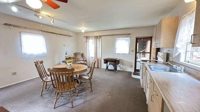 Building Photo - 26748 Mcmahan