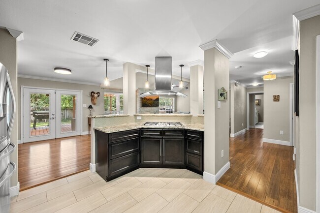 Building Photo - 43 Hickory Oak Dr