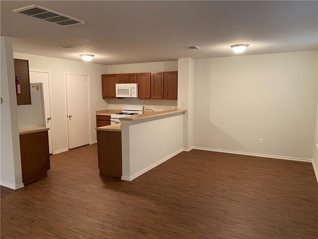 Building Photo - 11808 Plains Valley Dr