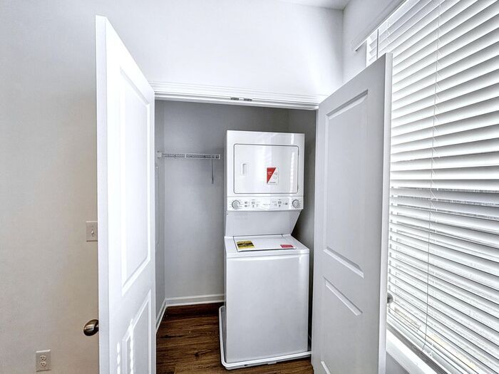 Building Photo - 4142 Tillie Cir